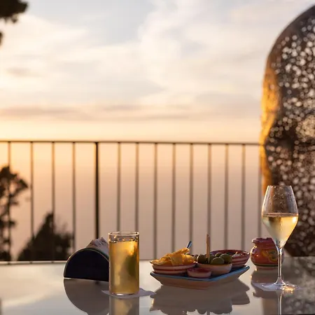Caesar Augustus Hotell 5*