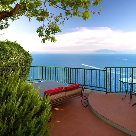 Caesar Augustus Hotell 5*