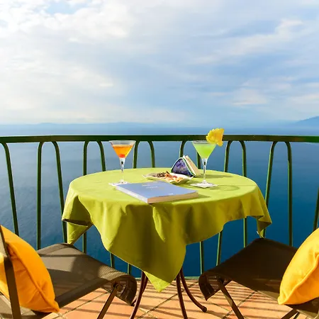 Caesar Augustus 5* Anacapri