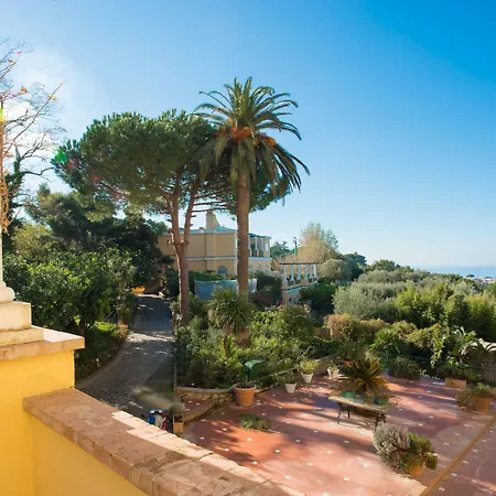 Caesar Augustus Szálloda