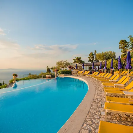 Hotell Caesar Augustus 5*